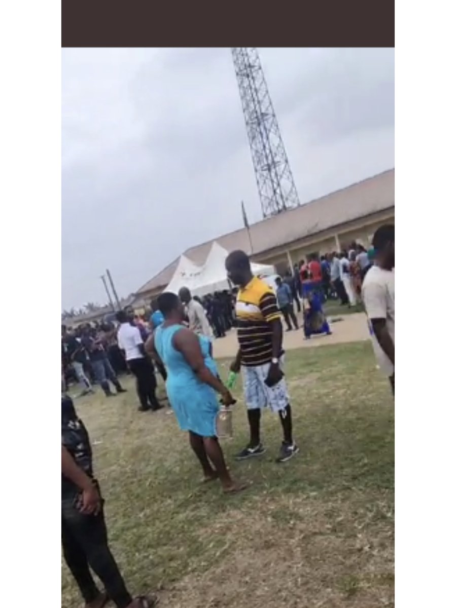 Live update from the Zabe app.
LGA: Ibiono Ibom, Akwa Ibom
Ward: 04 polling unit 19
Time of report: 12:06pm

Report: Voters are lined up and are still waiting for INEC
Live picture from  Zabe
#zabeapp #monitoryourvotes #zabe #NigeriaElections2023 #NigeriaDecides