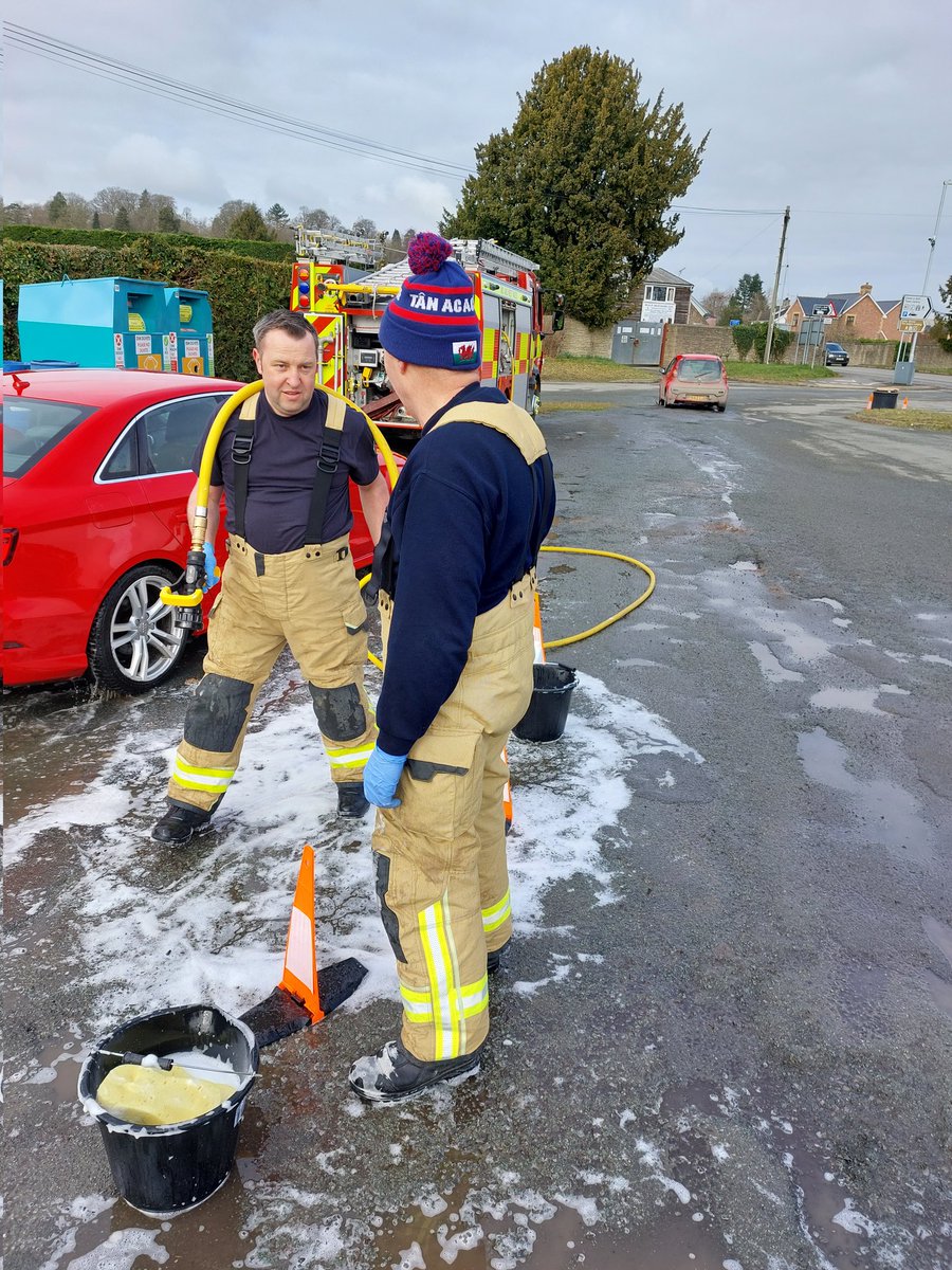 Martyn Field tweet media