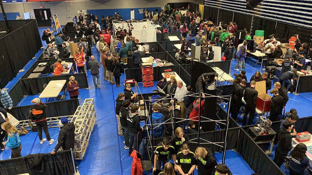<a href="/IllinoisFIRST/">FIRST Illinois Robotics</a> <a href="/FTCIllinois/">Illinois FTC</a> Pictures from Friday night Illinois State Championship load in