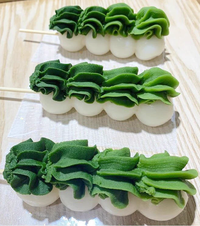 4度美味しい！浅草で食べられる抹茶だんご！