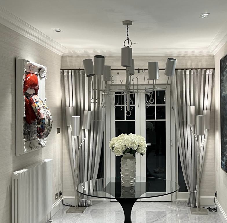 wendyhelliwell's tweet photo. One of my favourite things about my job is when I get sent photos of my completed work hanging in the clients home/space …This Rolling Stones inspired piece was initiated by the client herself and after a few brainstorms I managed to bring it to life…#art #edinburghartist https://t.co/1nGUUWGOyO