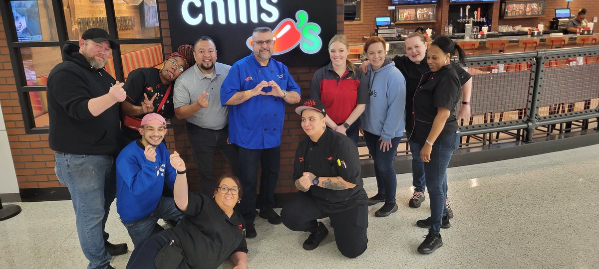 mjmski29's tweet photo. Chilis Memphis Airport ready to Open Tomorrow!! The NRO Team is ready to Serve up some Chilis Love and Favorites!!@ChilisJobs @morgenriley @scott_stradtner @NGonzalez1980 @TifPerryChilis https://t.co/Y1x6f0bV5i