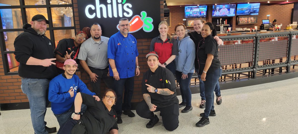 mjmski29's tweet photo. Chilis Memphis Airport ready to Open Tomorrow!! The NRO Team is ready to Serve up some Chilis Love and Favorites!!@ChilisJobs @morgenriley @scott_stradtner @NGonzalez1980 @TifPerryChilis https://t.co/Y1x6f0bV5i