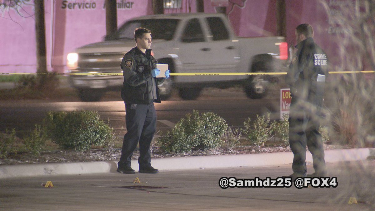 SamHdz25's tweet photo. A male suffering from GSW was found outside a FW business parking lot. Latest: @FOX4 @GoodDayFox4 https://t.co/nMwXJ3pSBY