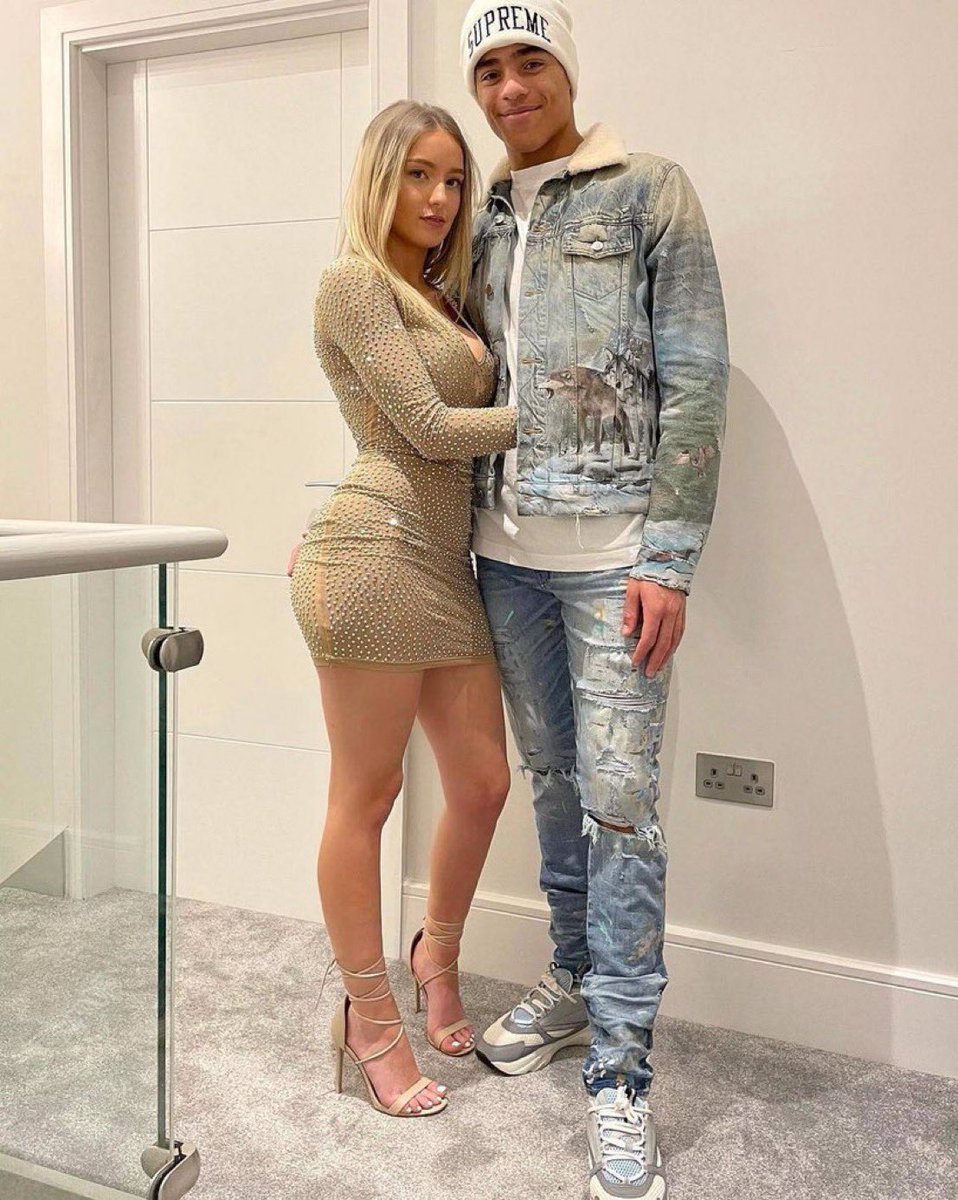 Mason Greenwood &amp; Harriet Robson are expecting their first child. 

What do we think of that then?