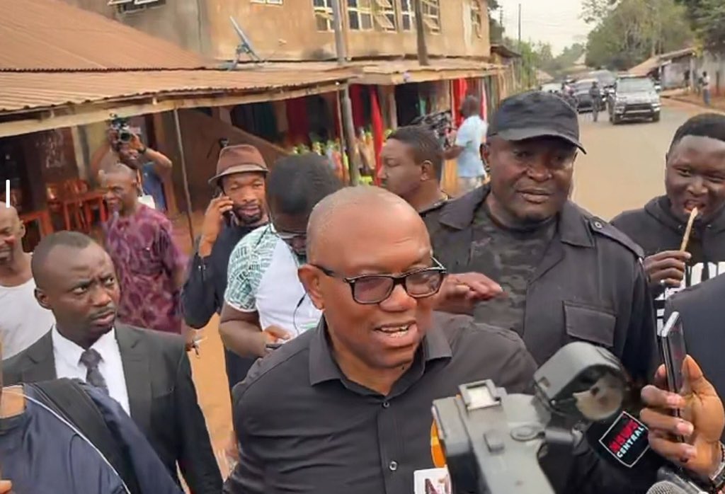Themannnaman's tweet photo. Dear Obidients Our leader Peter Gregory obi is already out to  ast his vote
💪
Retweet if your vote is for Peter obi
.
.
Bola Ahmed Tinubu Abuja to Lagos #Oshodi #Presidentialelection #FirstTimeVoter  Datti Baba Ahmed #EndSARS https://t.co/TSFMmKNKdQ
