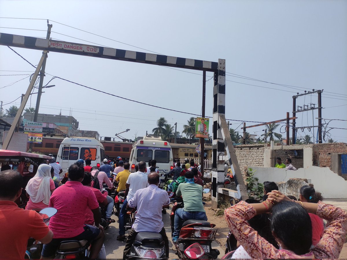 thelightingjeet's tweet photo. #tweet272
ଆମର ହକ ,ଆମର ମୂଲ୍ୟବାନ ସମୟ, ଯଥା ଶୀଘ୍ର #ଓଭର_ବ୍ରିଜ କାମ ତ୍ୱରାନ୍ୱିତ ହେଉ।

@CMO_Odisha @samarth_verma @Naveen_Odisha @Padmanabha2100 https://t.co/1LWY9CNRuY