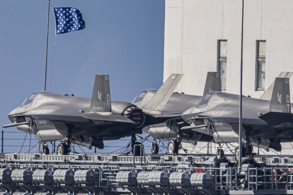 強襲揚陸艦アメリカ
BATS🦇 F-35B

#ハチゴロー手持ちの世界💪😎 

#USNavy 
#USSAmerica #LHA6
#USSAMERICAinOsaka
#強襲揚陸艦アメリカ
#F35 #USMC