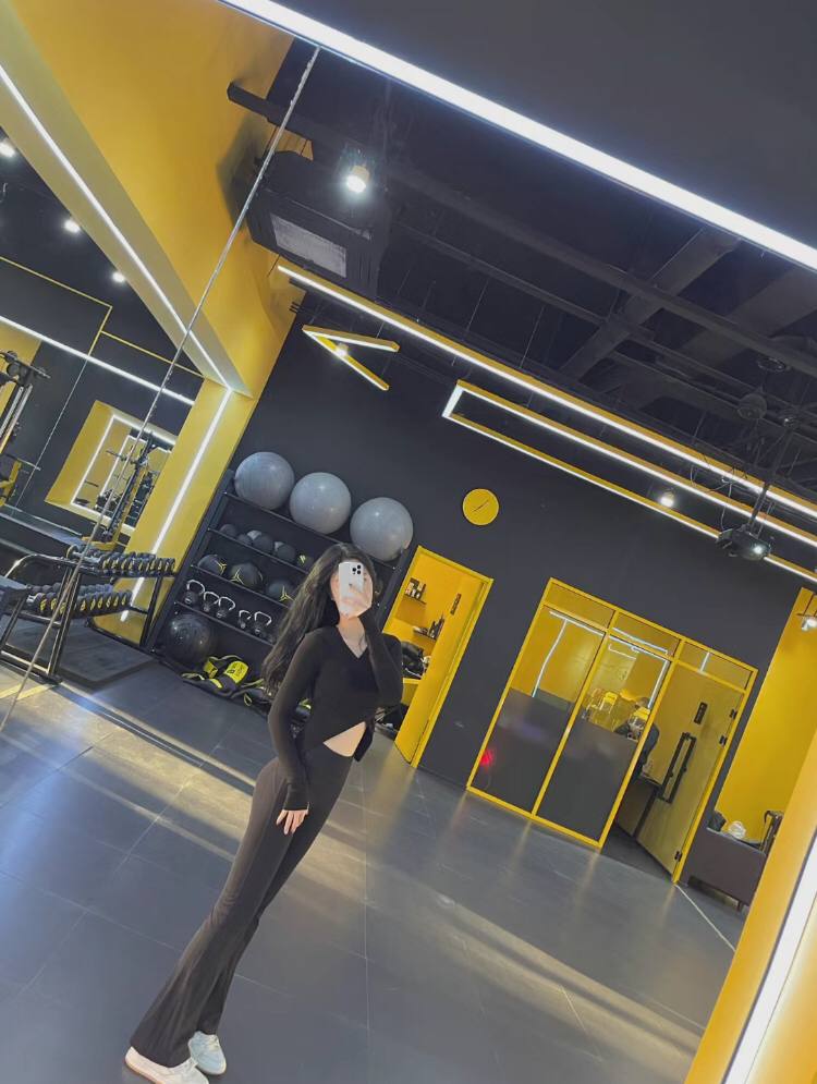 On the days without news, I live seriously, on the days when I often post news, I love life