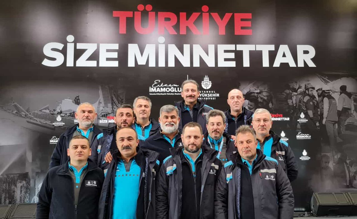 Dr_MBulentOzmen's tweet photo. Deprem bölgesinde arama kurtarma yapan, can kurtaran, doğal gaz güvenliğini sağlayan yol arkadaşlarımız. Türkiye size minnettar🧿 https://t.co/JrrHPLzBOs