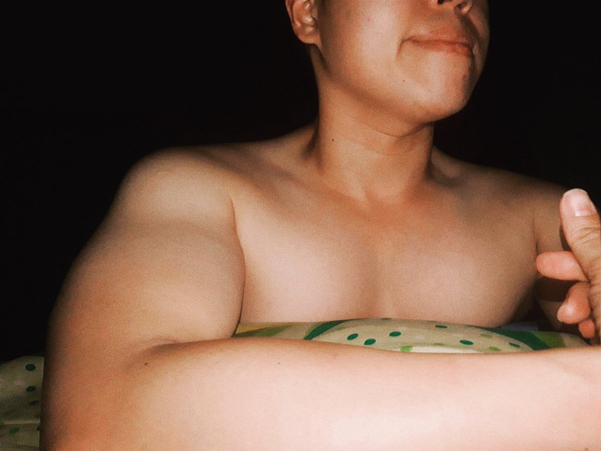 Giang2509's tweet photo. Sài Gòn mấy nay lạnh vào buổi sáng thiệt chứ #gay #LGBTQ https://t.co/ukEJEkQr2c