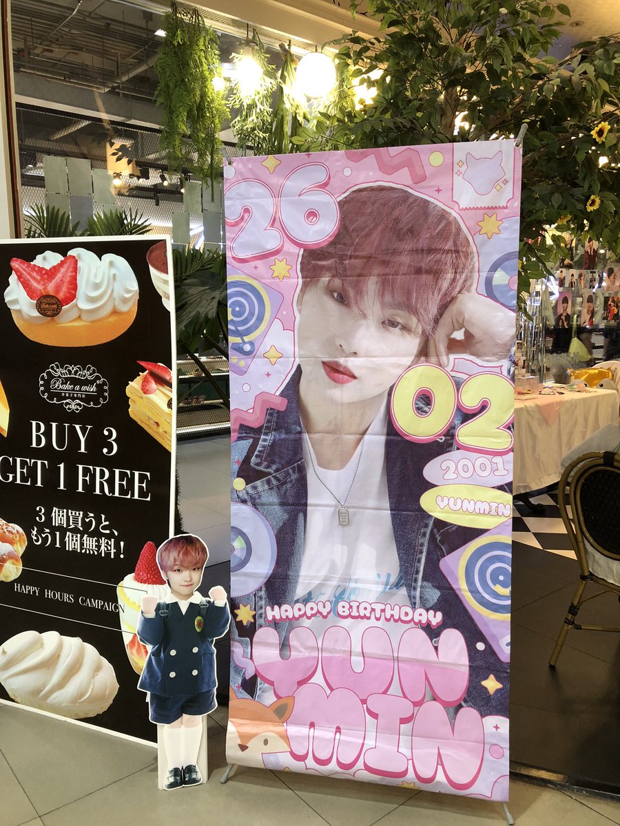 YUNMIN_TH's tweet image. 𝐘𝐔𝐍𝐌𝐈𝐍 𝐁𝐈𝐑𝐓𝐇𝐃𝐀𝐘 2023

#0226WithLoveYUNMIN 🦊🎂

ขอเชิญ SKY ทุกท่านแวะเข้ามาถ่ายรูปและร่วมเขียนอวยพรวันเกิดให้กับยุนมินกันนะคะ 

CAFE &amp;amp; MINI GALLERY📸
🗓️  25 - 26.02.2023 
📍Bake A Wish Siam Square One ,LG Floor 
#HAPPYYUNMINDAY 
#YUNMIN
#윤민 #THE7