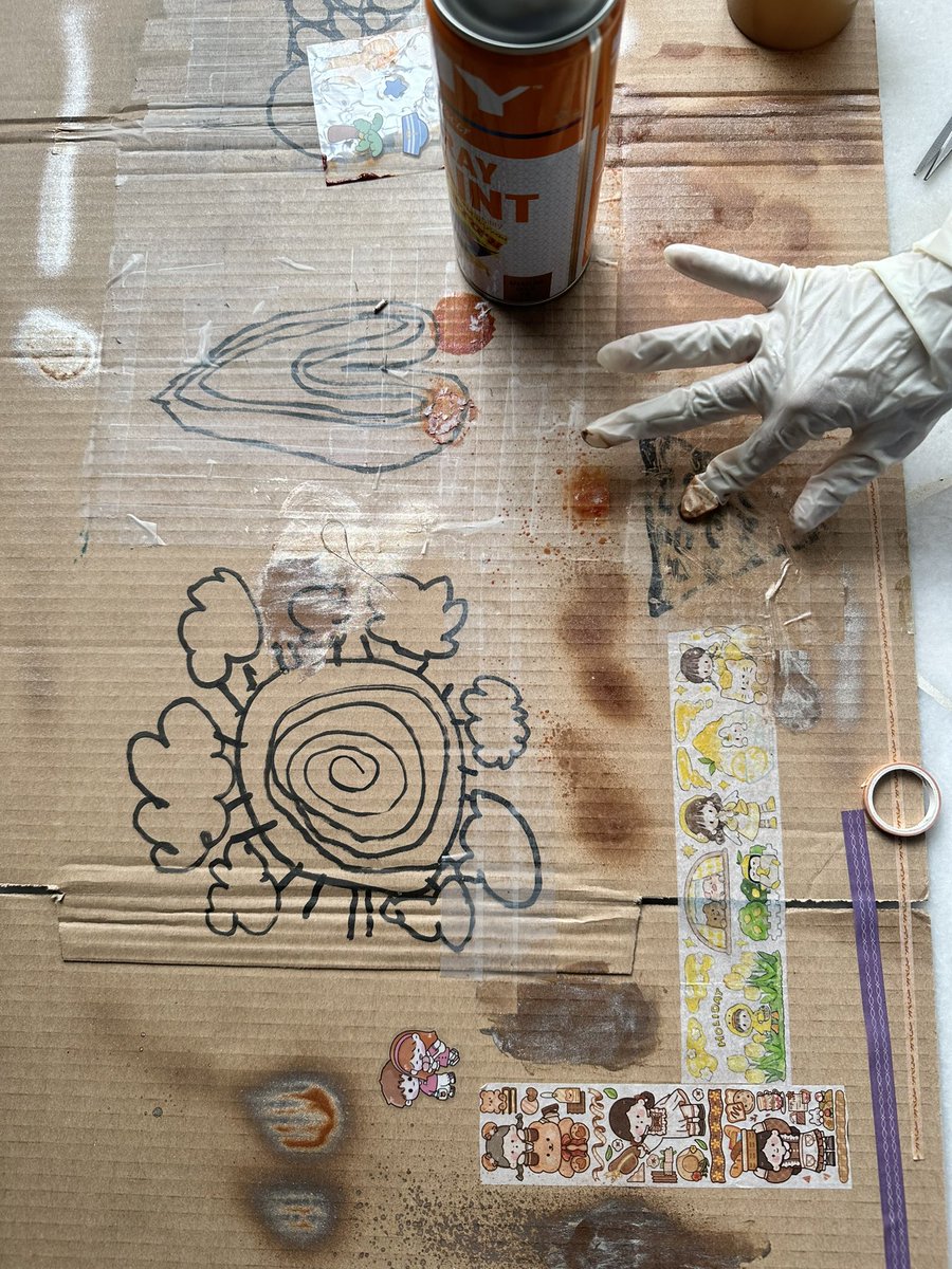 nuakmar's tweet photo. I didn’t know that my 8 year old girl is working on a school holiday project. I misunderstood her. Thought she’s wasting time. Clearly she knows how to utilise it well. I must have done something right here. #nushares #mumtomum #saraiwana #artistinthemaking https://t.co/xXqeIc23GC