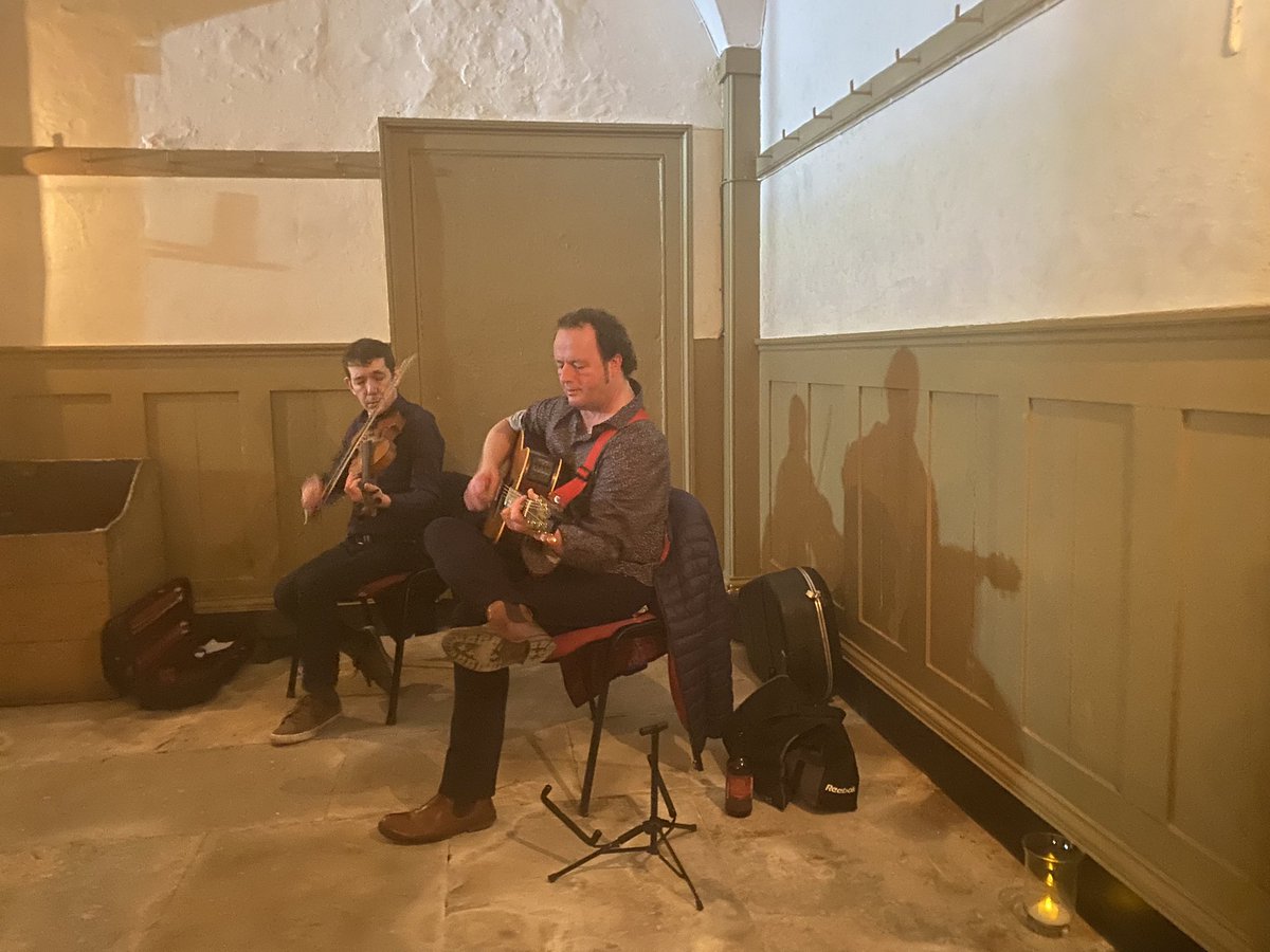 nikmcv's tweet photo. Castle Coole @NationalTrustNI, shining bright last night for the basement banquet! 🏛️💫🍴🎶
#foodexperiences #tullymill #inishmacsaint @fermanaghomagh @DiscoverNI @NITouristBoard https://t.co/z5WHKSBuDA