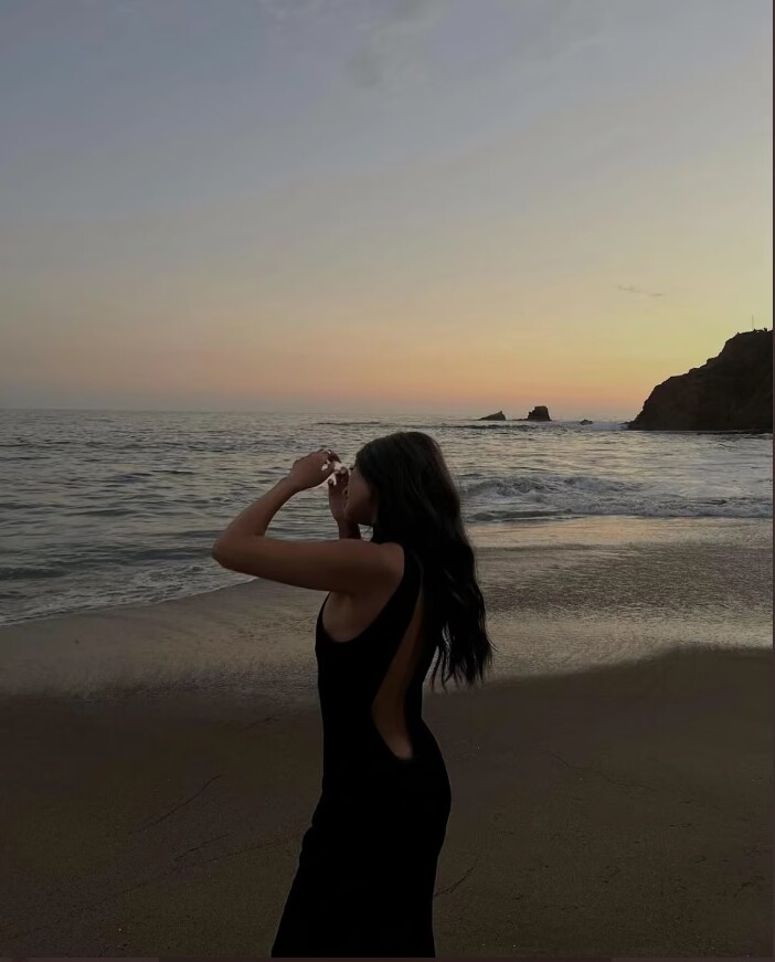 Maybe God wants us to meet a few wrong people before meeting theright one,so that when we finally