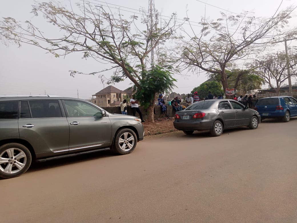winkari's tweet photo. Situation report at Polling unit 34-06-02-164 located at EFAB Estate Apo, Akinlaja Joseph Close, as at 9.35am INEC official have not arrived yet with voting materials. https://t.co/oXyyyUBk4j