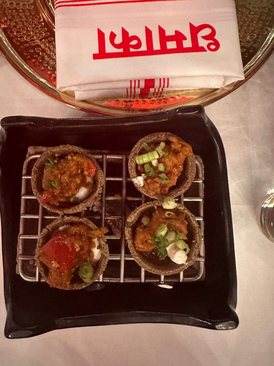 ShipraAtALounge's tweet photo. Last night’s @dhamakanyc pop up experience at the @JWMarriott in Delhi was all about enjoying Indian food with memories. Never imagined that the humble Baingan ka Bharta could look so sensational &amp; be so delicious. https://t.co/yy8NmNXgVl