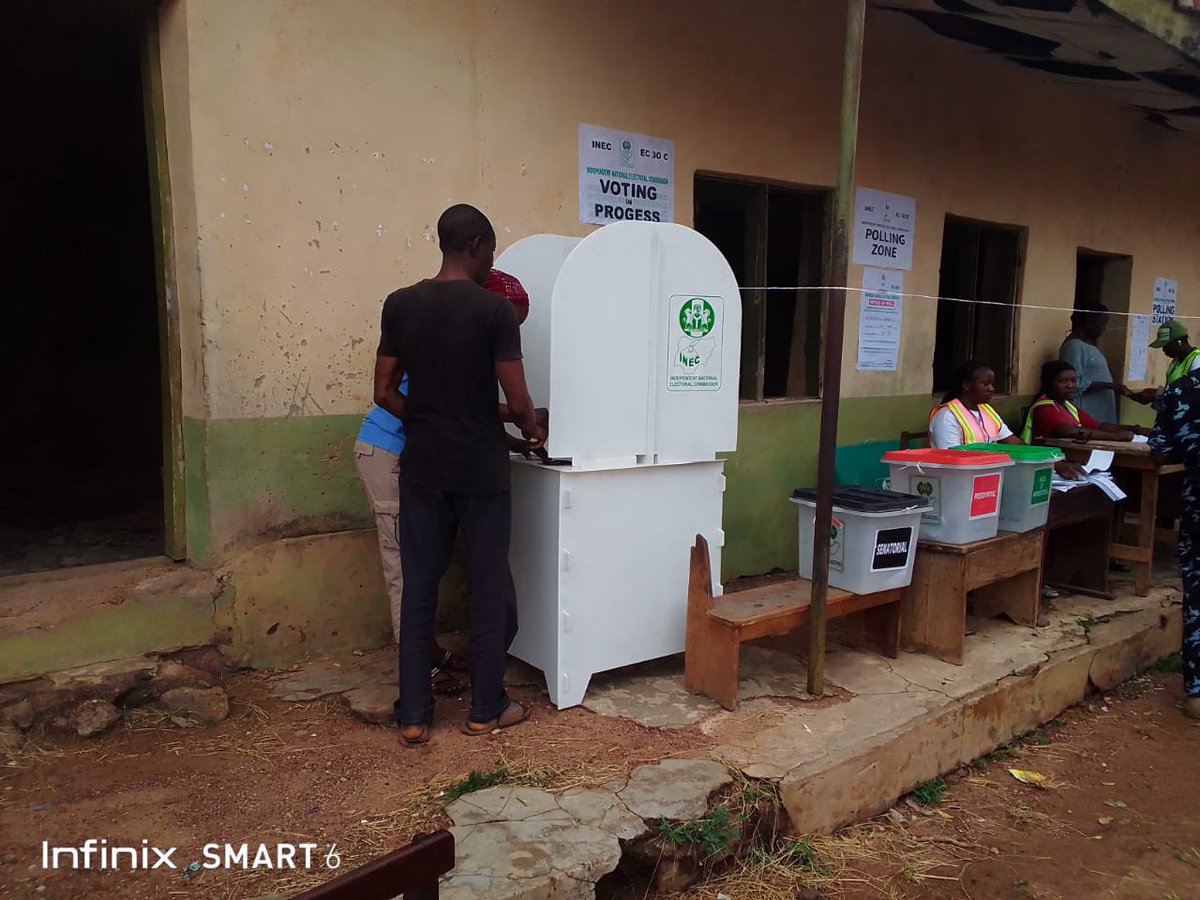 inclusivefrnds's tweet photo. It’s Election Day in Nigeria 🇳🇬
Our observers at Ward 6 unit 003
Osun State have recorded two blind who have successfully voted with the use of INEC Nigeria deployment of the Braille ballot guide for the blind.
#Nigeriadecide2023 #disabilityvotecounts
@NDI @NEDemocracy https://t.co/KxIYWfysqT