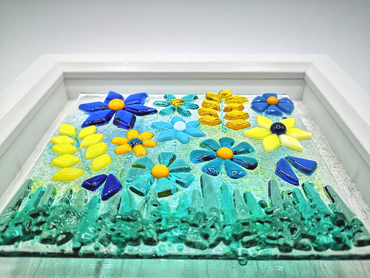 Good Morning #UKGiftHour  if you are still in need of a gift for #MothersDay, look no further! This meadow picture is now available in my #Etsy shop with free UK shipping included. Hurry though as there is only one! 
etsy.com/listing/142348…
#UKGiftAM #giftideas #SaturdayMorning