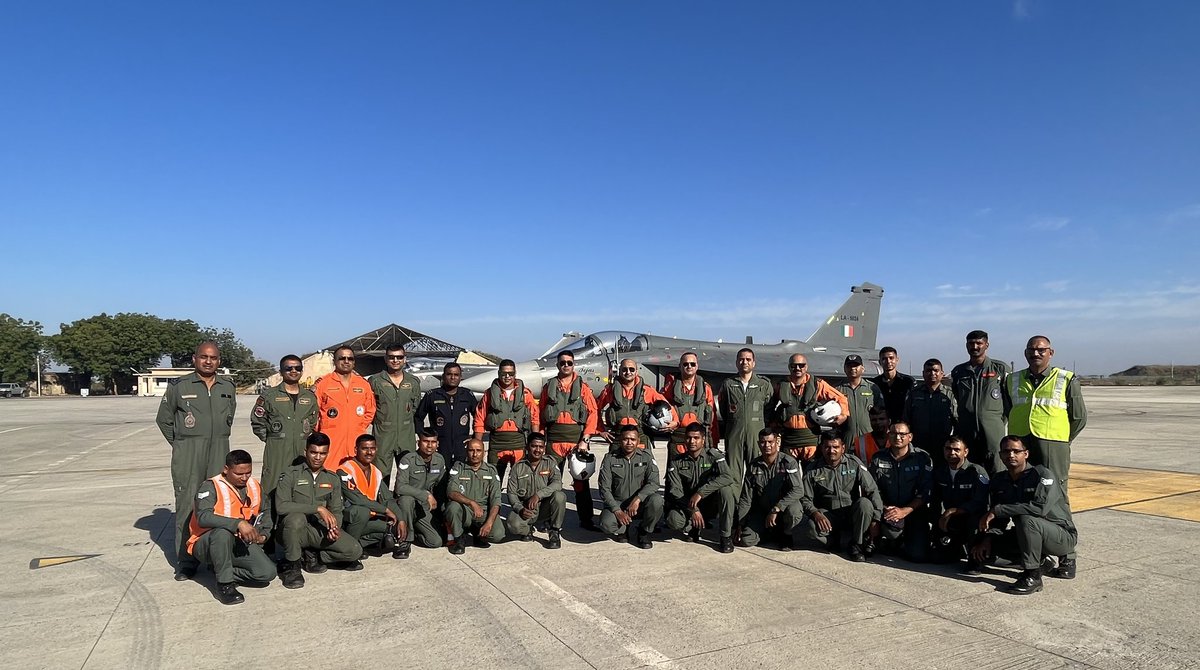 IAF_MCC's tweet image. An IAF contingent has arrived in UAE to participate in the multilateral exercise, #ExDesertFlag.

The exercise will be conducted till 17 Mar 23, with the #IAF participating with five LCA Tejas and two C-17 aircraft.

#TejasOverseas
#DiplomatsInFlightSuits