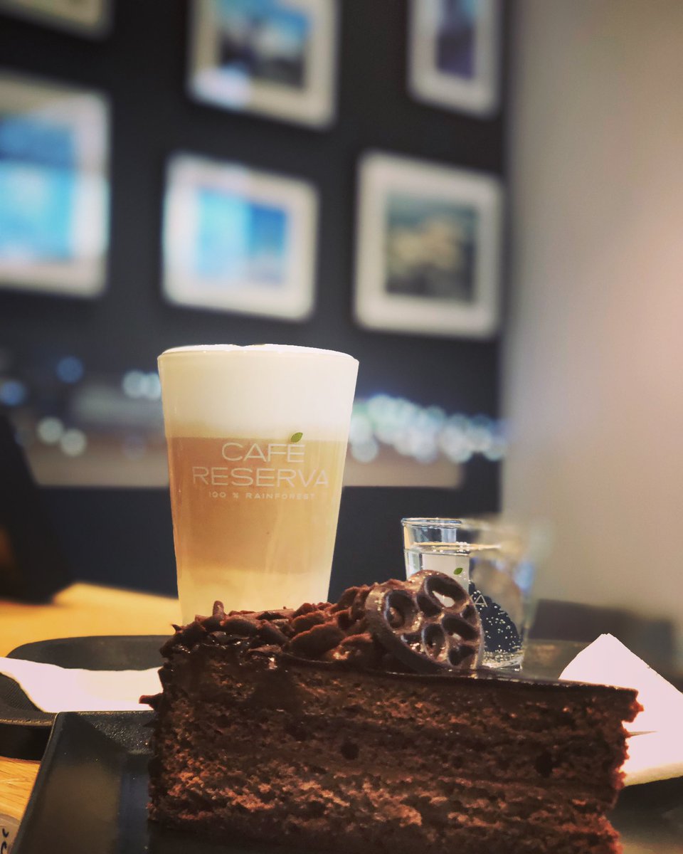 trojkafe's tweet photo. Nechte se přifouknout na vynikající kávu s dortíkem 🌬️☕️🍰
#trojanovice #trojkafe #frenstat #stezkavalaska #beskydy #radegast #radhost #pustevny #morava #visitcz #fantastickebeskydy #radegastovybeskydy #mountains #naturelover #coffee #libusin #beskydymountains #káva #dortik https://t.co/ook4jx9Lo8