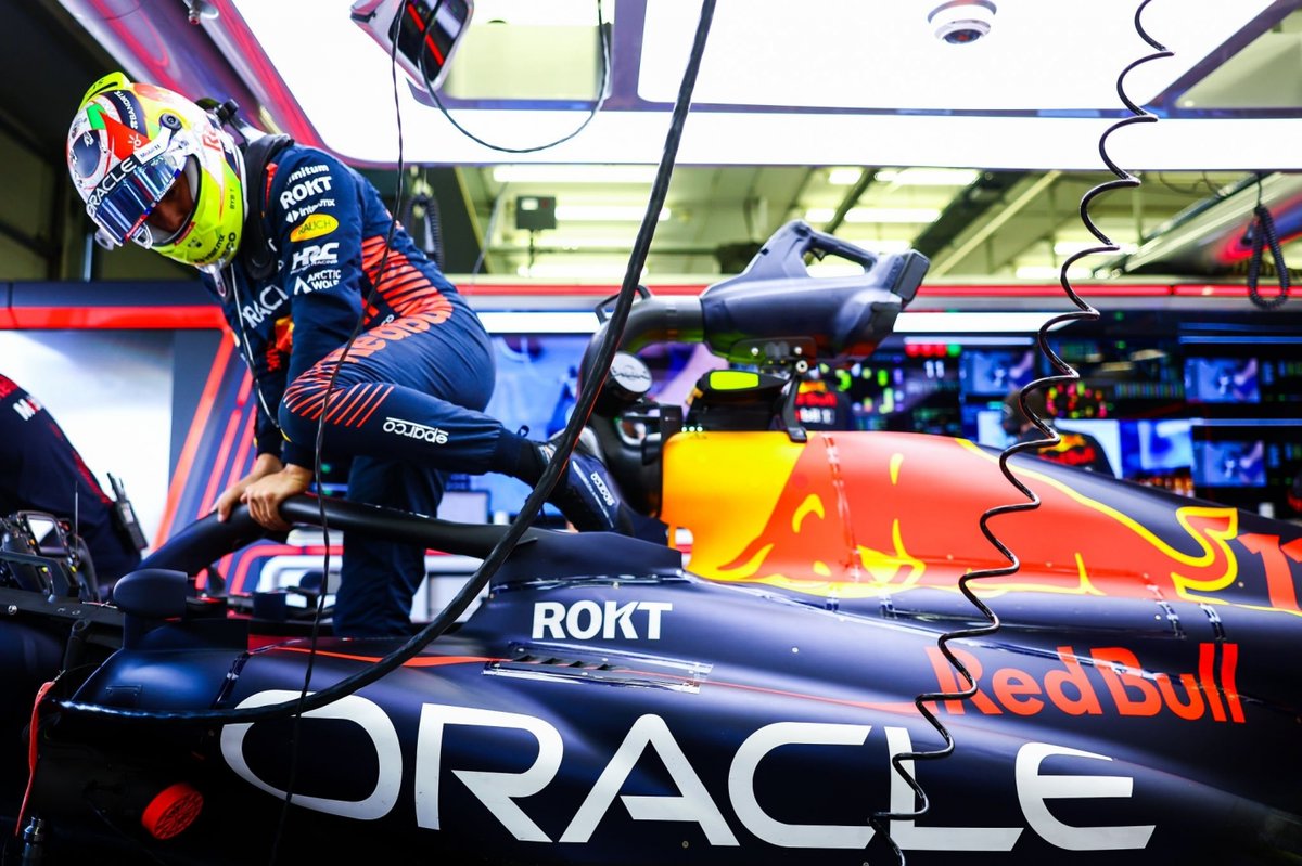 PEREZRAClNG's tweet image. Checo in the garage earlier today!

#F1Test