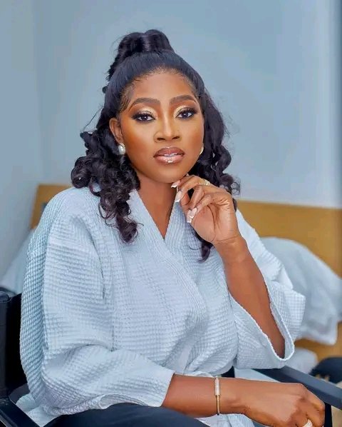 mickenzy93's tweet photo. It's the BOSSLADY'S ♥️ BIRTHDAY 🎂🎉 More Grace and favor be your portion IJN 🙏🏻
#jpghana 
#Vernawater 
#cookietee
#worldcookieteeday https://t.co/Df4MHwQLUf
