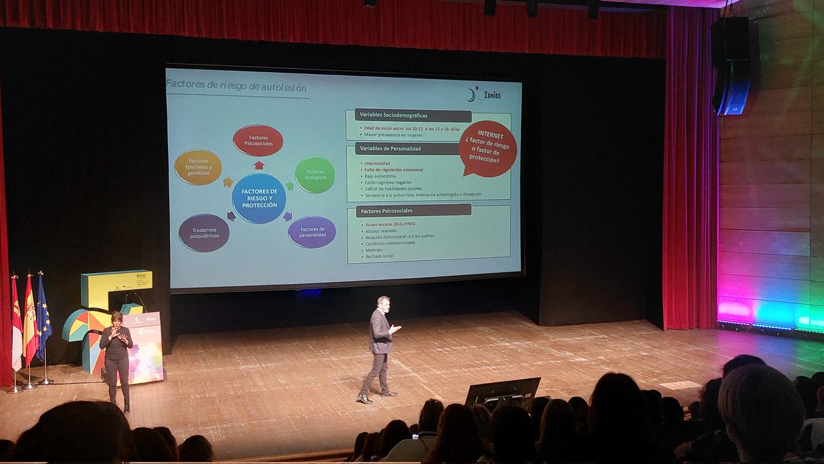 El profesorado necesita formación para poder detectar esas primeras sensaciones suicidas. Necesitamos conocer los factores de riesgo y detectarlos para trabajar con los profesionales en el campo clínico y ayudar a nuestros pequeños.
#Exducere2023