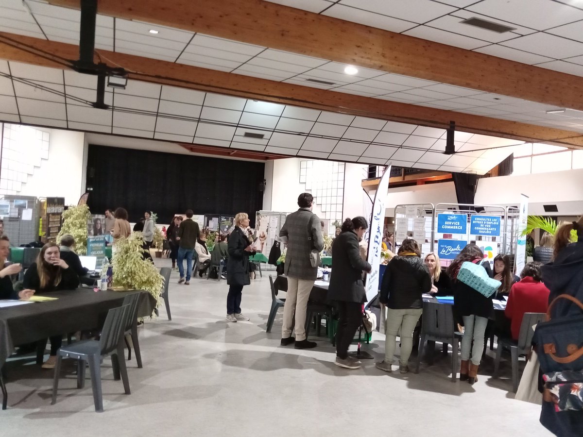 Merci à la mairie de <a href="/VilleLaBaule/">Ville de La Baule-Escoublac</a> #AvecPoleEmploi et les employeurs présents pour cette matinale de l'emploi. Trouvez votre futur job.
