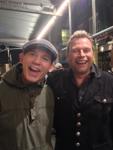 Happy Birthday to the very funny, Lee Evans. Wishing him a Wonder-Filled Day :) 