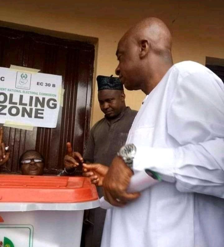 Bishop David Oyedepo casting his vote.