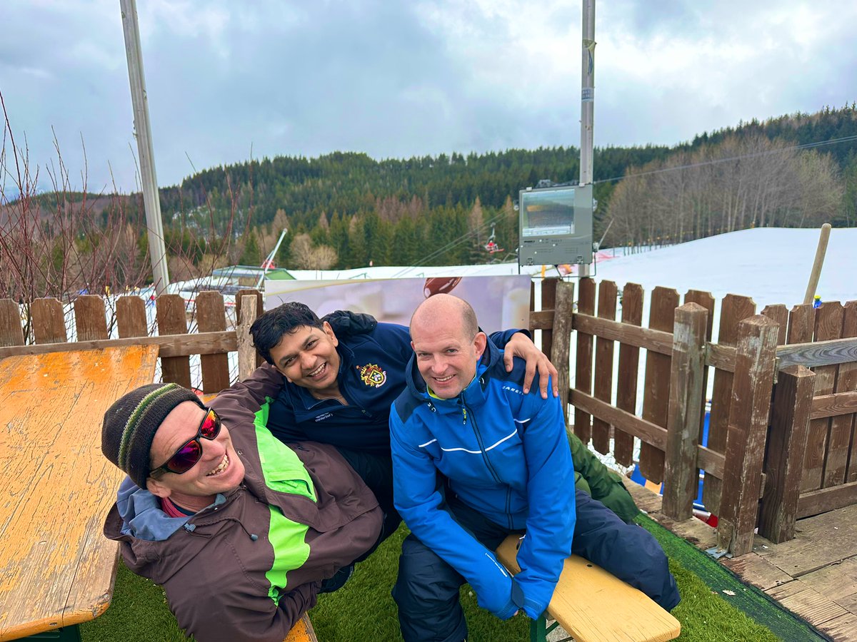 AminaAhmed25's tweet image. Day 5… Final day of skiing & award ceremony 🎖️⛷️ #Cimone #Fanano #Skiing #Italy❣️ @TheRoyalSchool