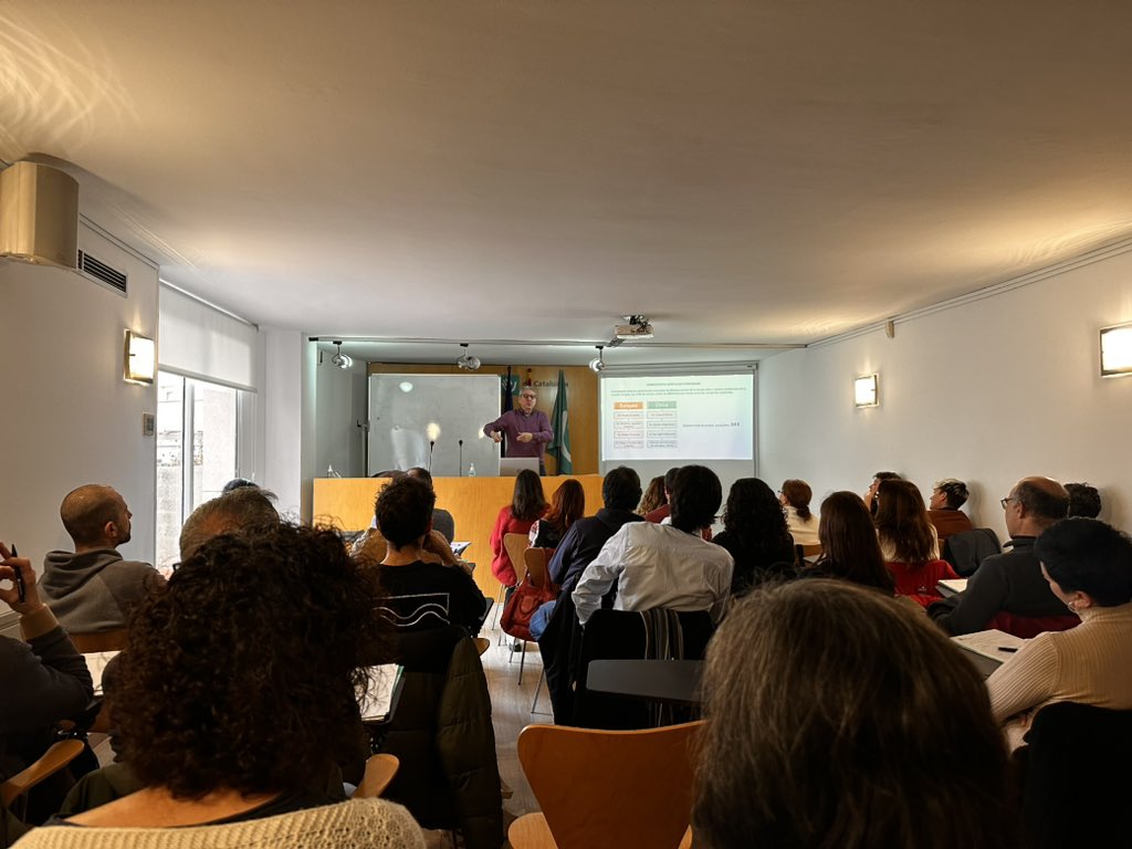 ColFiCat's tweet photo. Casa plena avui a #COLFICAT per cel.lebrar la X Matinal d’Acupuntura amb plantejament de Casos Clínics. 

Moltes gràcies als integrants de la Comissió per fer-ho possible. https://t.co/bY6Z6M4syg