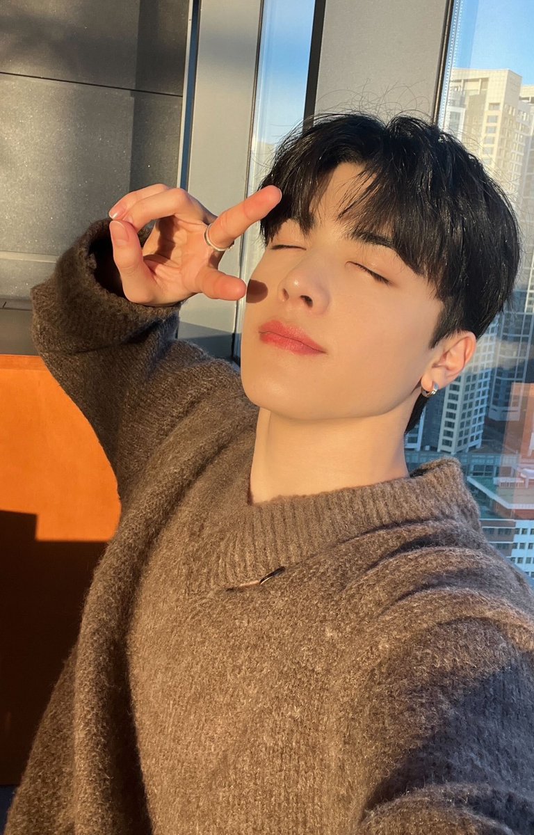 ANDTEAMFR_FAN's tweet photo. 🫧| 𝙏𝙍𝘼𝘿𝙐𝘾𝙏𝙄𝙊𝙉
« LUNÉ, tout le monde !!
Aujourd'hui était le meilleur jour parce que j'ai beaucoup parlé avec vous tous.🐶
A bientôt.💕»
••🐧
©️: @andTEAM_members
#andTEAM #AUDITIONTheHowling #LUNÉ #TheHowling_ME https://t.co/JFAHlZ3PA8