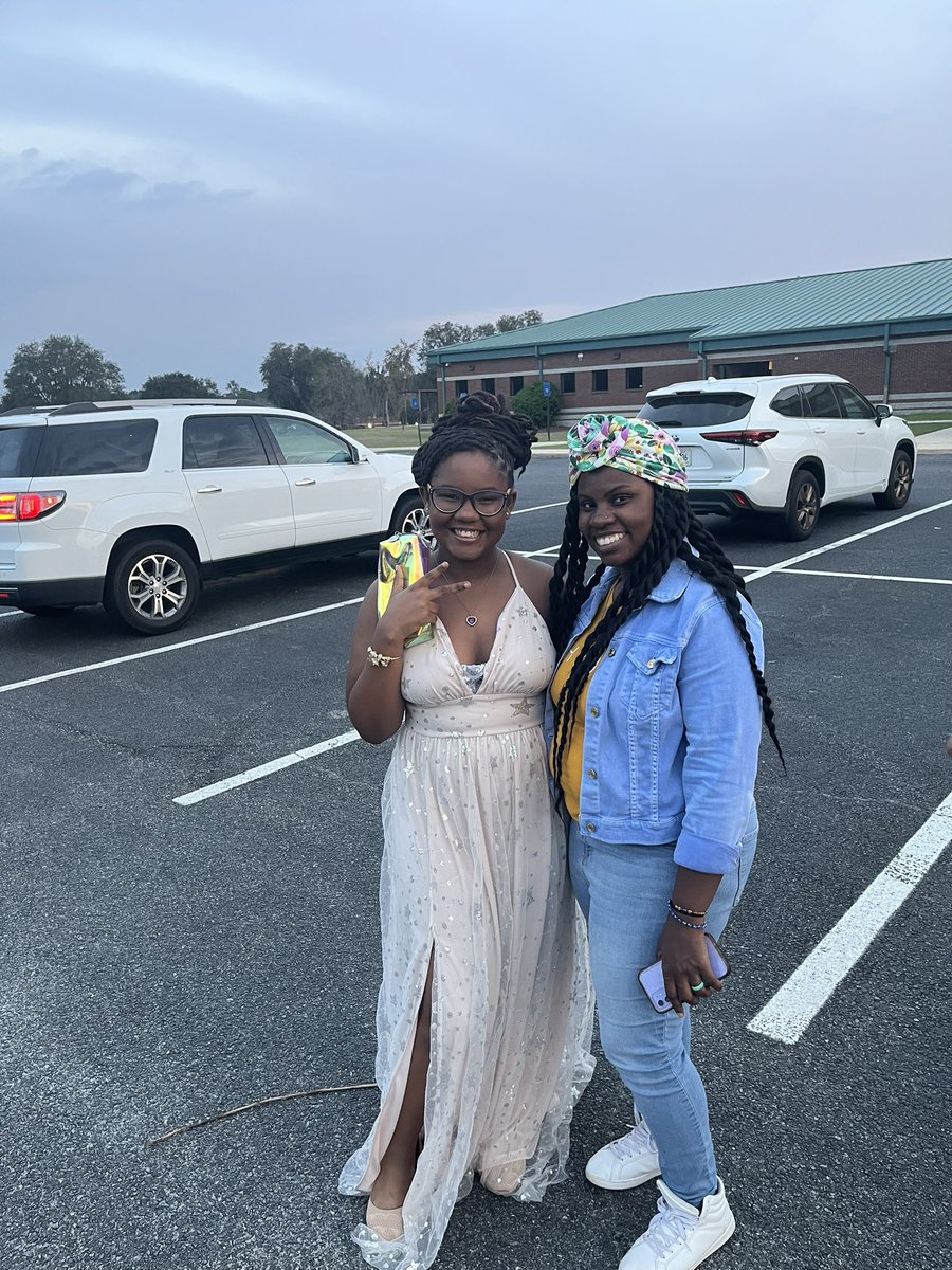 Aster_dexterETH's tweet photo. Sooooo this happened last night! Middle school formal #lfms https://t.co/GojKOWkFCA