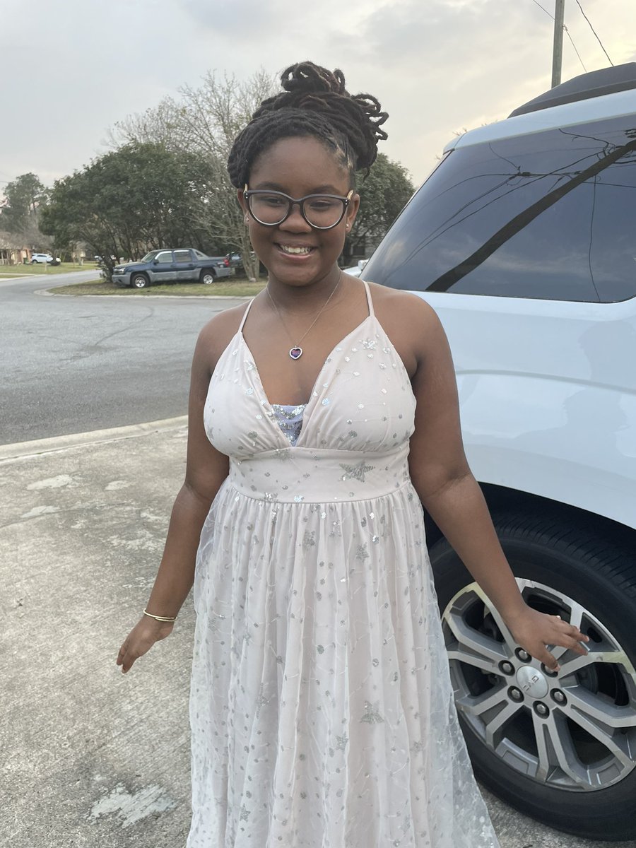 Aster_dexterETH's tweet photo. Sooooo this happened last night! Middle school formal #lfms https://t.co/GojKOWkFCA