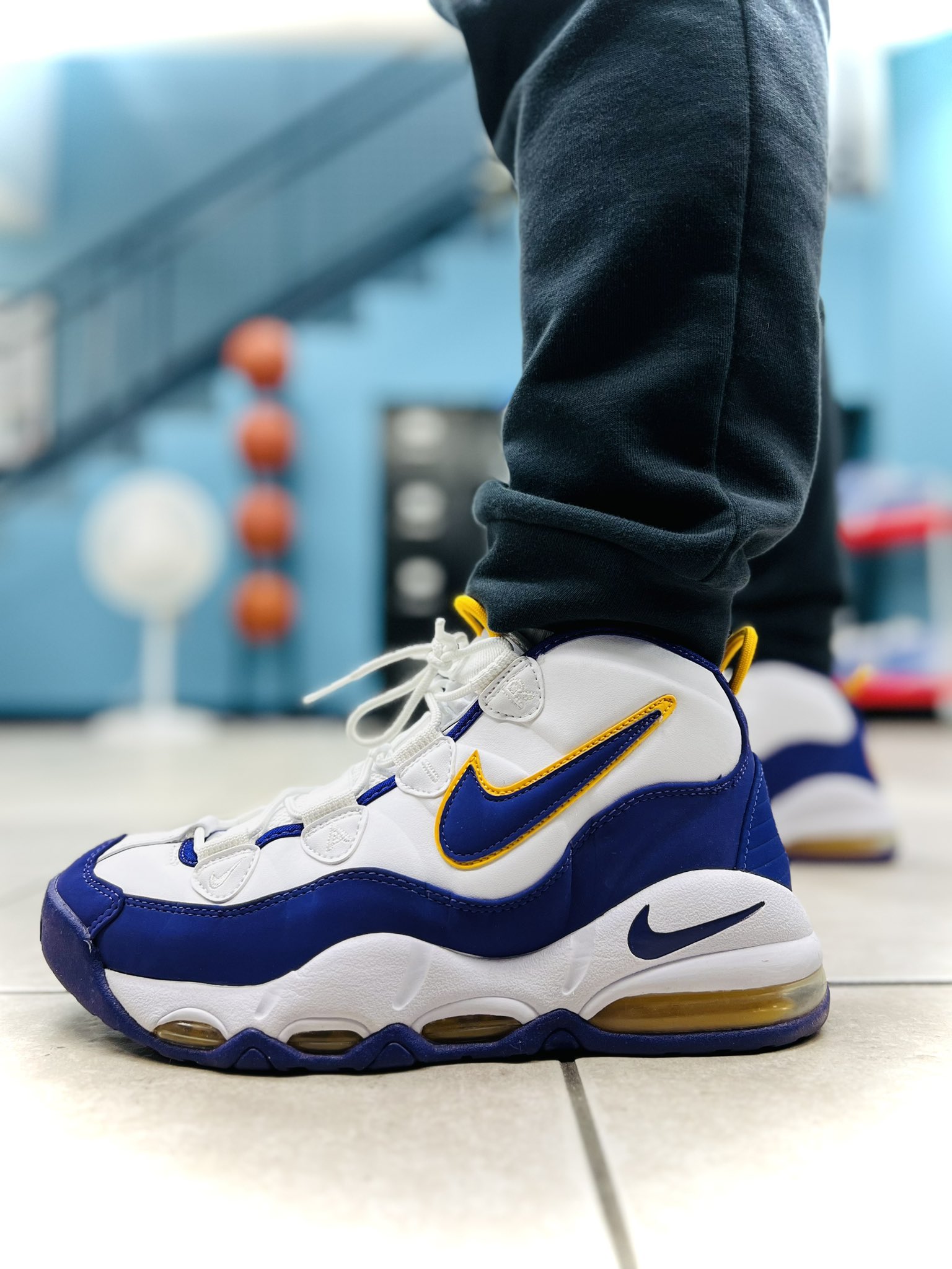 nike uptempo 95 blue