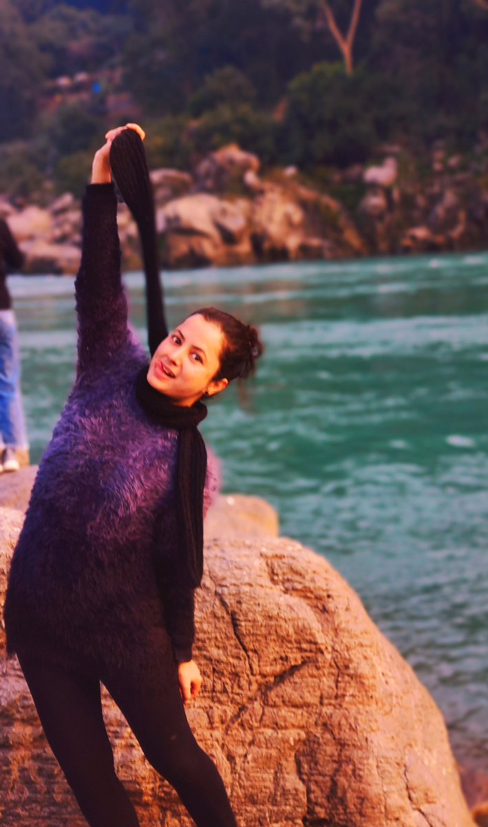DeepikaaC's tweet photo. Me time 

#metime #alone #happy #post #travelblogger #rishikesh https://t.co/83SzG1l1Sn