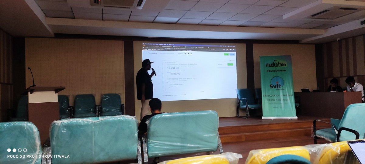 DhruvItwala's tweet image. I just attended the @flow_blockchain event and I&apos;m blown away by the potential of this technology. From web3 to the endless possibilities. It was great to hear from amazing experts and connect with other enthusiasts. Can&apos;t wait to see where this goes! @girlscript1 #BuildOnFlow