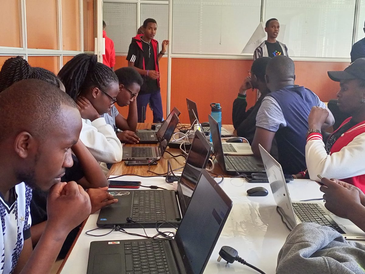 Luna Hacks tweet media