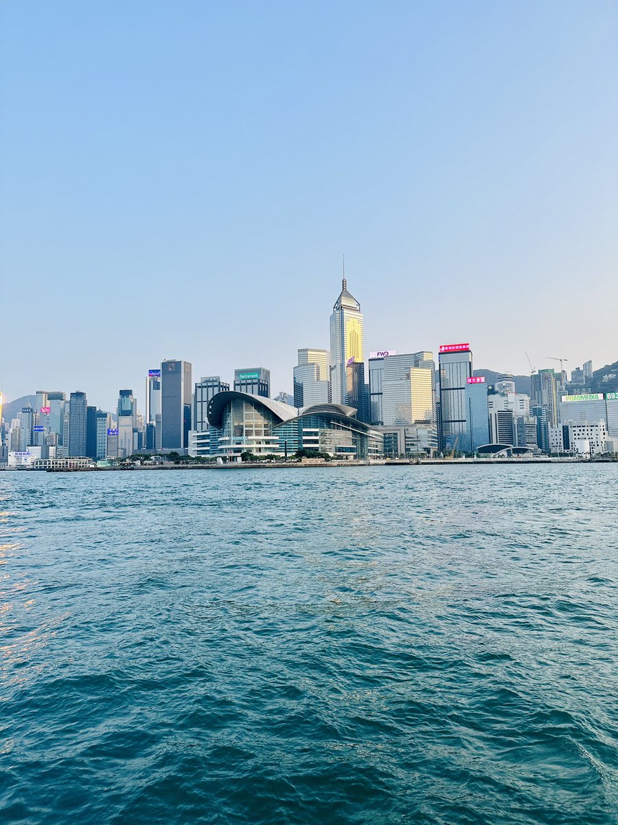 frankie_tech's tweet photo. First star ferry ride back to the Island in a while! Still the best USD 50 cents you can spend on earth! Love it! 😍 Shot on iPhone 14 Pro Max https://t.co/8Mi78au09j