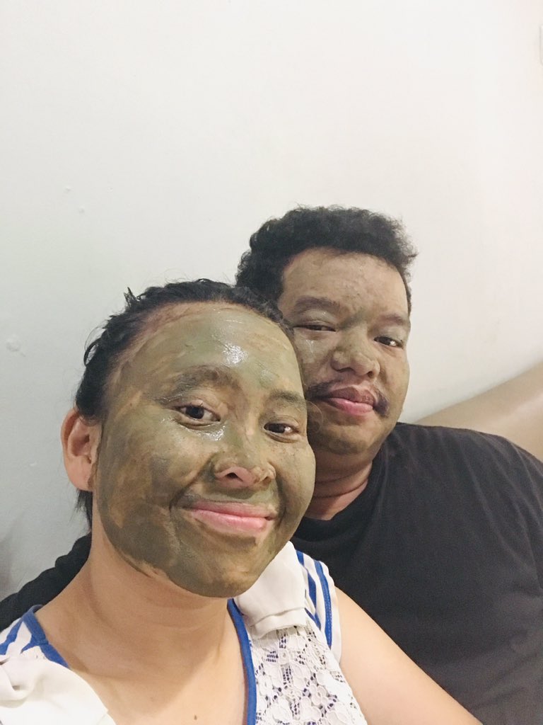 Mr. Hulk &amp; Ms. Hulk Close Up 📸
Happy Satnite everyone