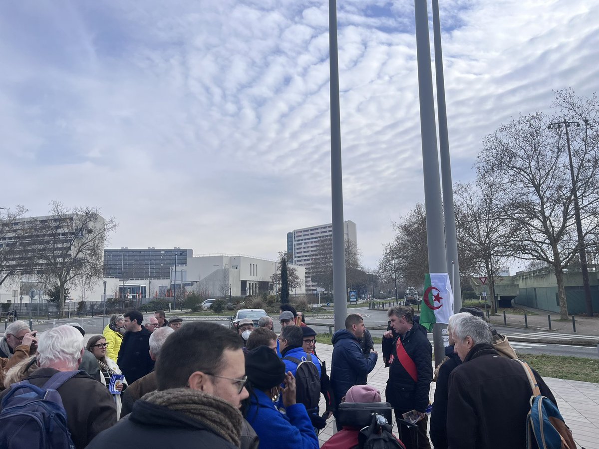 « Il importe que cette histoire soit connue, qu’elle soit regardée avec courage et lucidité. » Celle de Maurice Audin est un exemple de ce qu’on pu être les « pouvoirs spéciaux » et de ses horreurs.

Maurice Audin doit avoir son nom dans les rue de notre pays et à #Toulouse