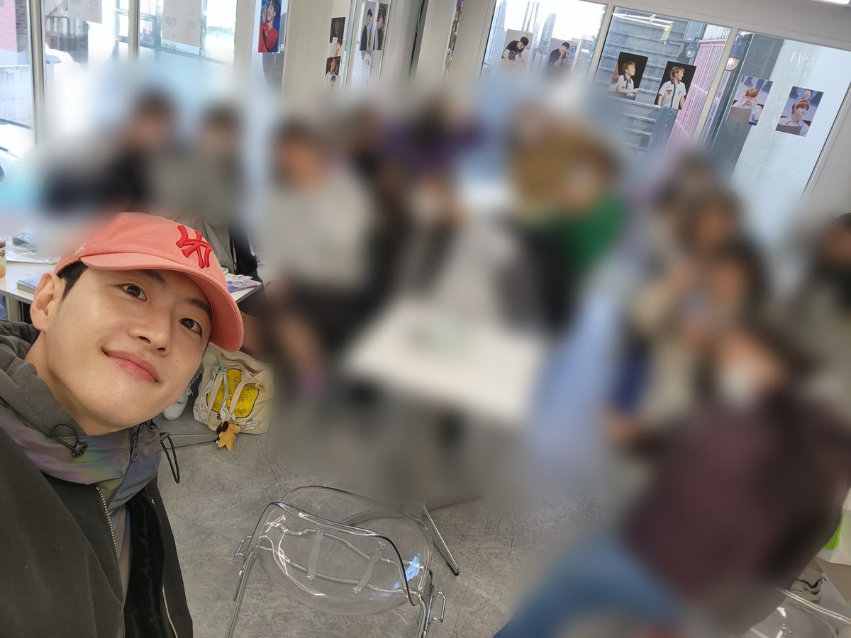 feeldog_hbd's tweet photo. 오늘 필독님께서 방문해 주셨습니다!

🐾생일 카페 이벤트는 생일 당일인 내일(26일)까지 진행되니(18시 마감) 끝까지 많은 관심 부탁드립니다💛 https://t.co/taYmYaqhZl