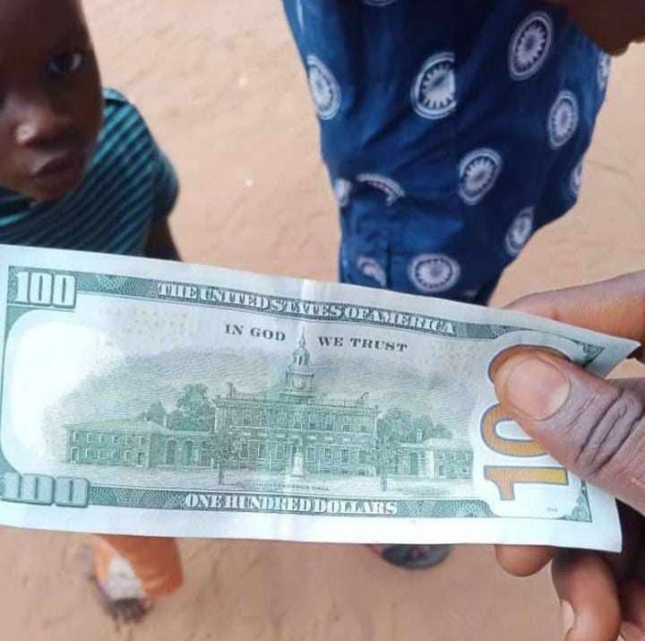 carsblogerrrr's tweet photo. I taught we agreed on a free and fair election what is APC doing in Ondo state na ЁЯТФ.
New Nigeria Atiku and Tinubu #peterObiForPresident Vote LP No PVC #oshodi Datti Baba Ahmed Peter Gregory Obi Abuja to Lagos #FirstTimevote #ObiWon Arise O Nigeria Decide #OndoIsBatified EFCC https://t.co/JRTuaRBFut