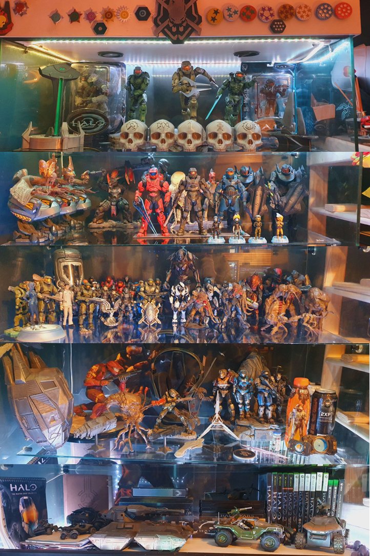 Mangermouse's tweet photo. The 6 monthly #halocollection update!, featuring some #3dprinted items! #halo #haloinfinite #halomcc #halo3 #halospotlight #halocollector https://t.co/rUZcfOdEFS