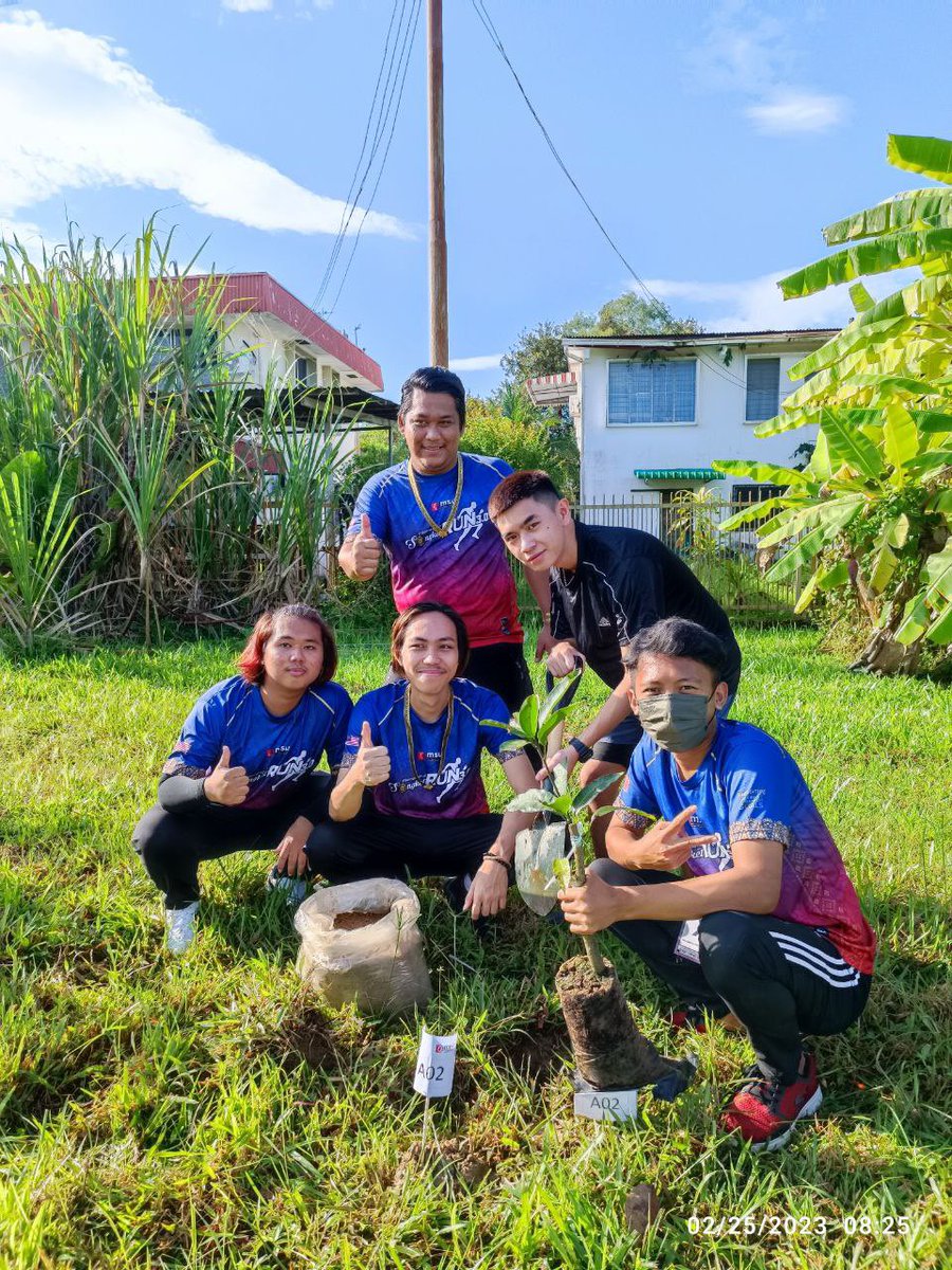 MSUCSabah's tweet photo. My City🏢, My Responsibility❤️

MSUrians telah menanam pelbagai pokok buah iaitu ciku, jambu, mangga, lemon &amp; limau kasturi di Taman Likas Jaya sempena sambutan ulangtahun DBKK yg ke 23 tahun.

#SDG
#DBKK
#msucollegesabah https://t.co/LapdpW3gy0