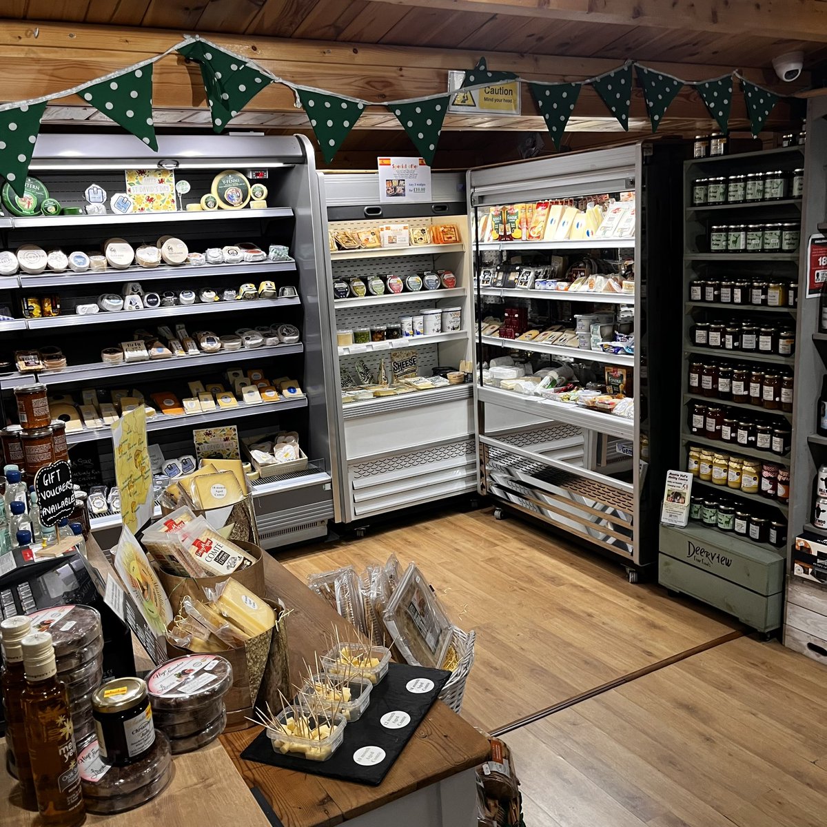 TheCheeseHut1's tweet photo. Don’t forget our #Comte #challenge today 3 different #Aged #Comtes to try We also have #BarkhamBlue #RockStar #LevinDown & #GoldenCenarth #samples to try #today until 4pm #shoplocal #supportlocal #buylocal #brighton #hove #hovelagoon #sussex https://t.co/meZCjU0ism