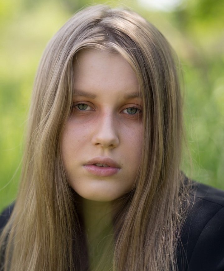 Ji_Predicciones's tweet photo. Se desmorona la mentira: La joven que dice ser Madeleine McCann intenta borrar su pasado en webs para adultos → https://t.co/kjOx3xyMv8 https://t.co/jC5Ab5ToHw