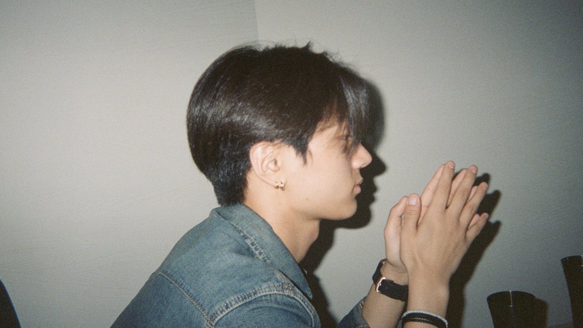 adelucent's tweet photo. balada baladewa
— a park jongseong few tweets au https://t.co/5ZYXvS4EtR
